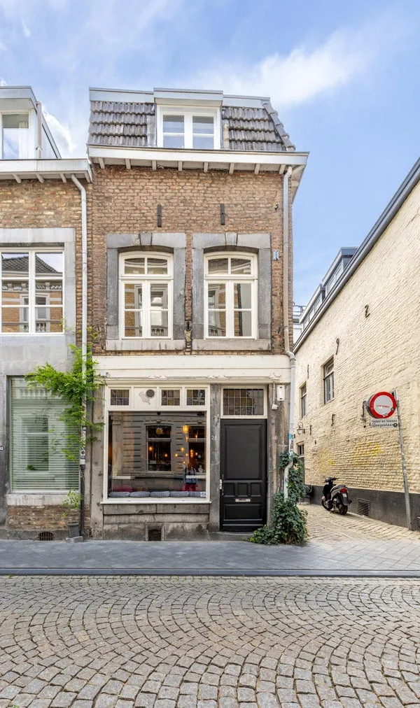 Tussenwoning te huur: Rechtstraat 28, Wyck Maastricht