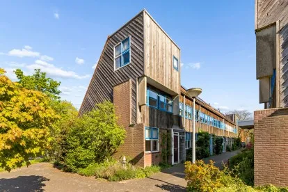 Hoekwoning te koop: Redemark 30, Hofmark, Redemark en Sportmark Almere
