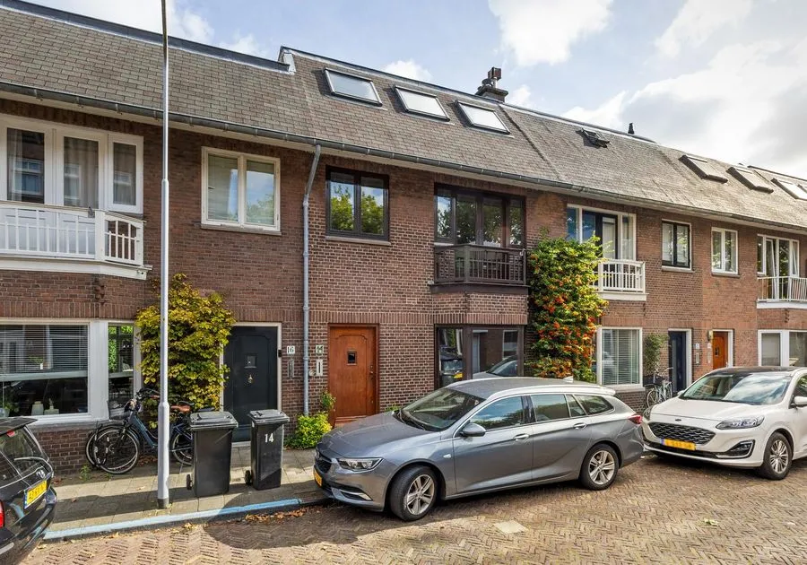 Tussenwoning te koop: Redenburgstraat 14, Voorburg