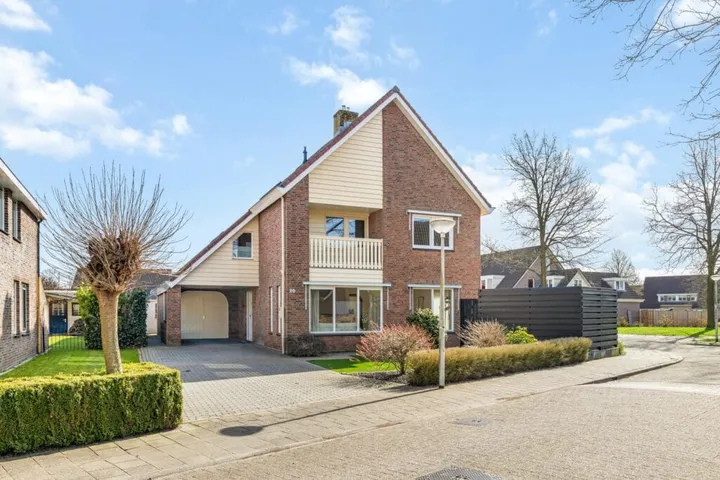 Vrijstaande woning te koop: Reehorst 20, Luttenberg Kern Luttenberg