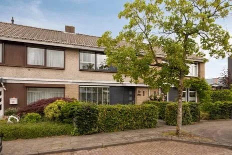 Tussenwoning te koop: Reesstraat 4, Stuivezand Made