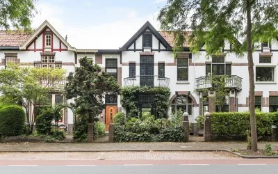 Tussenwoning te koop: Reeweg Oost 139, Indische Buurt-Zuid Dordrecht