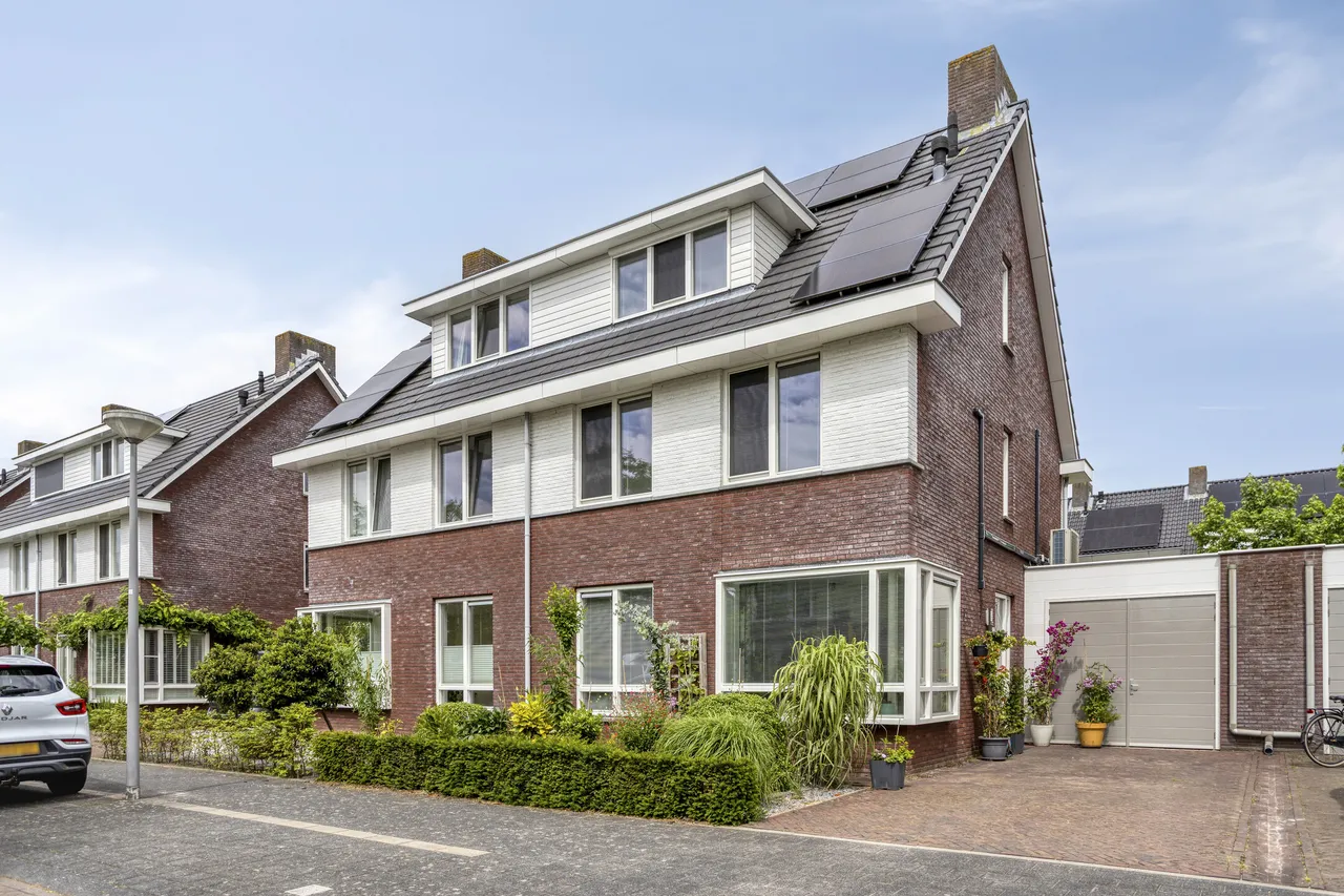 Tussenwoning te koop: Refreinstraat 15, Rosmalen