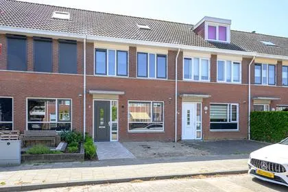 Tussenwoning te koop: Regenboog 16, Medemblik Schepenwijk Medemblik