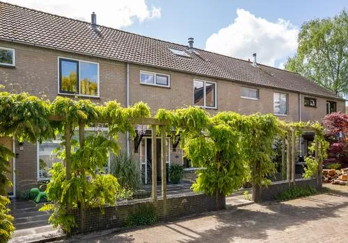 Tussenwoning te koop: Regenboog 29, Nieuw-Loosdrechtsedijk Loosdrecht