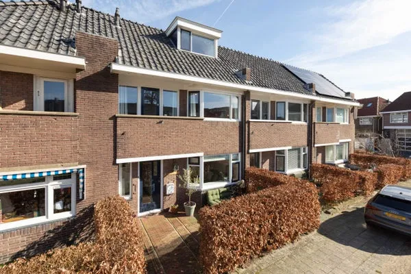 Tussenwoning te koop: Regenboogstraat 3, Sneek