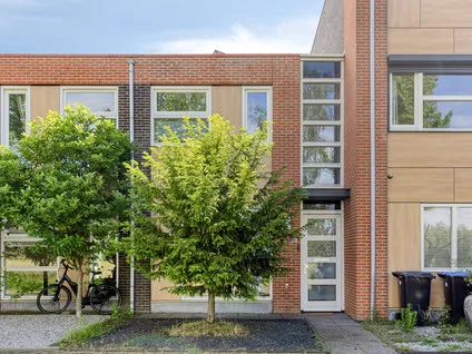 Tussenwoning te koop: Regenboogven 35, Verspreide huizen Scherpenering en Landsaard Veldhoven