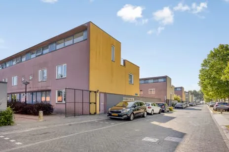 Hoekwoning te koop: Regenboogweg 61, Regenboogbuurt West Almere