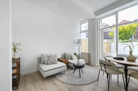 Studio te koop: Regentesselaan 347, Rond de Energiecentrale 'S-Gravenhage