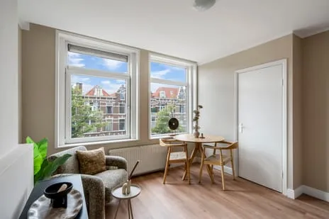 Studio te koop: Regentesselaan 354B, Rond de Energiecentrale 'S-Gravenhage
