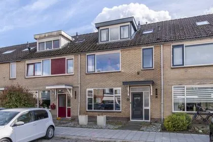 Tussenwoning te koop: Regentesselaan 55, De Pol Veenendaal