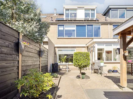 Tussenwoning te koop: Regentesselaan 57, De Pol Veenendaal
