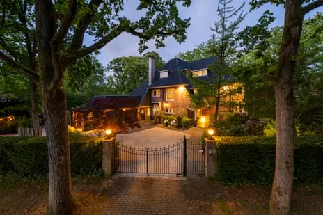 Detached house for sale: Regentesselaan 6, Villaparken Hilversum