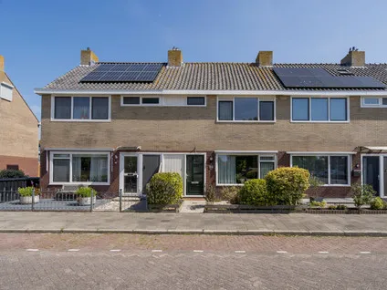 Tussenwoning te koop: Reggestraat 15, Kleine Rivierenbuurt Den Helder