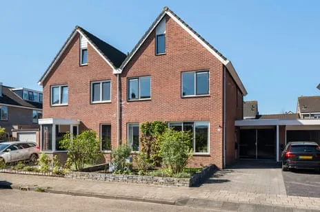 Tussenwoning te koop: Reggestraat 3, Zandkamp en omgeving Hattem
