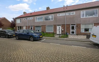 Tussenwoning te koop: Reggestraat 6, Zwaansmeer Beverwijk