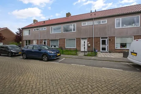 Terraced house for sale: Reggestraat 6, Zwaansmeer Beverwijk