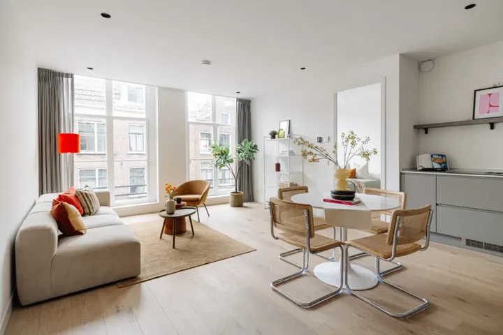 Appartement te huur: Reguliersdwarsstraat 106B, Rembrandtplein e.o. Amsterdam