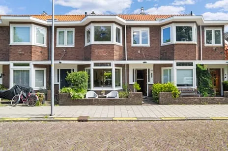 Tussenwoning te koop: Regulierslaan 9, Oranjepark Alkmaar