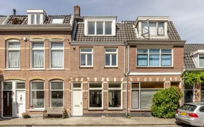 Tussenwoning te koop: Regulierstraat 5, Nelson Mandelabuurt Haarlem