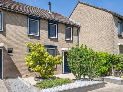 Terraced house for sale: Reiger 14, Sommelsdijk vogelbuurt west Sommelsdijk