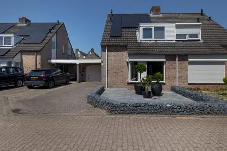 Tussenwoning te koop: Reiger 9, Vrijhoeve Sprang-Capelle