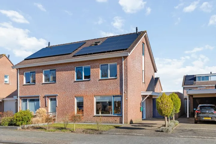 Twee-onder-één-kap te koop: Reiger 94, Het Raan Oost Raalte