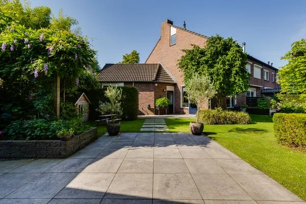 Corner house for sale: Reigershof 22, Varsseveld Varsseveld