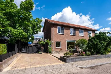 Twee-onder-één-kap te koop: Reigersweg 39, Brummelhof Apeldoorn