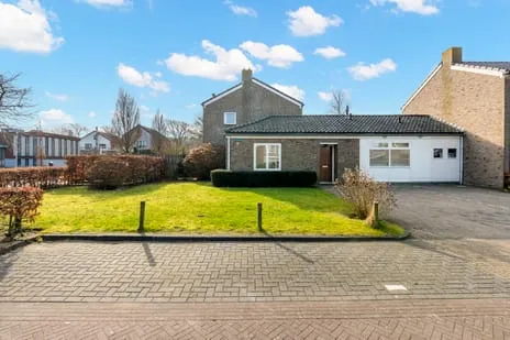 Tussenwoning te koop: Reigerweg 17, Groet