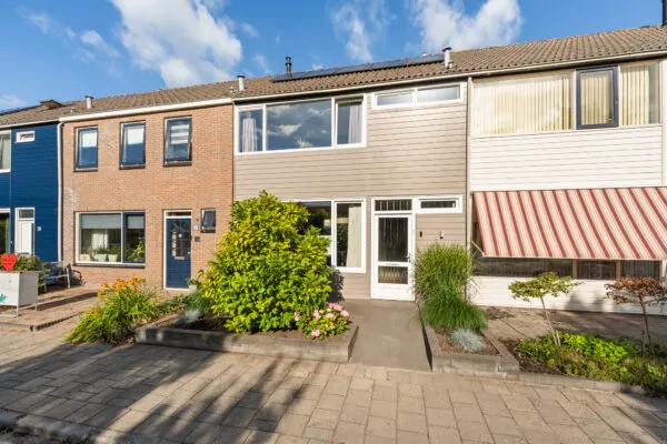 Tussenwoning te koop: Reijdersant 24, Emmeloord-Revelsant-Noord Emmeloord