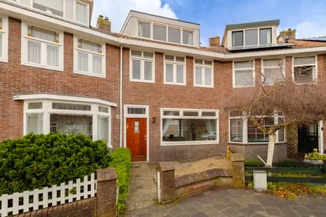 Tussenwoning te koop: Reijer Anslostraat 53, Nachtegaalbuurt Haarlem