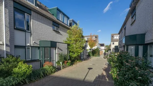 Woning te huur: Reina Prinsen Geerligspad, Kloosterhof Leiden
