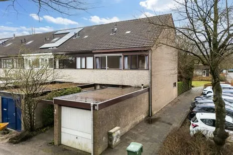 Hoekwoning te koop: Reinder Brolsmawei 2, Westeinde Leeuwarden