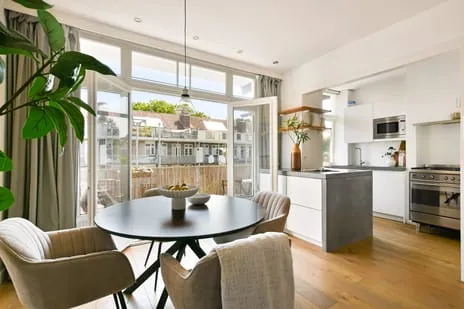 Apartment for sale: Reinier Claeszenstraat 88-3, Trompbuurt Amsterdam