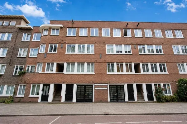 Woning te huur: Reinier Claeszenstraat, Trompbuurt Amsterdam