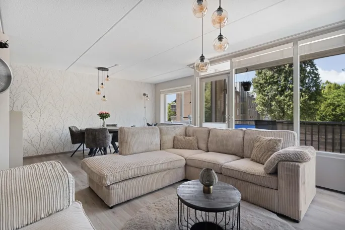 Apartment for sale: Reizigersweg 27, Circus/Kermisbuurt Amsterdam