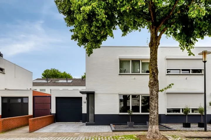 Corner house for sale: Rekemstraat 14, Dousberg-Hazendans Maastricht