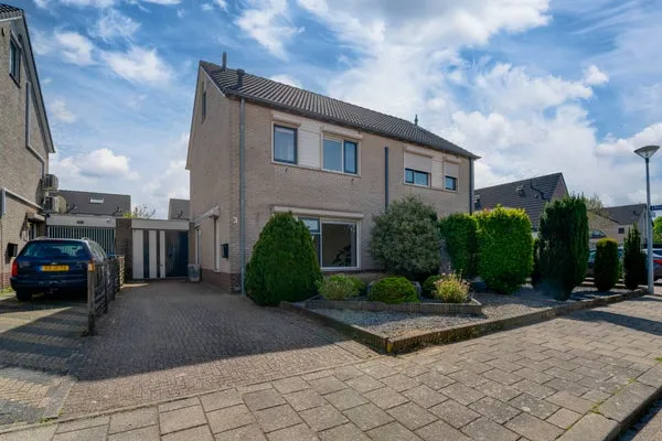 Tussenwoning te koop: Rekkenveld 3, Tolkamer Tolkamer