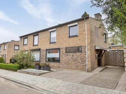 Hoekwoning te koop: Relindisstraat 3, Vrangendael Sittard