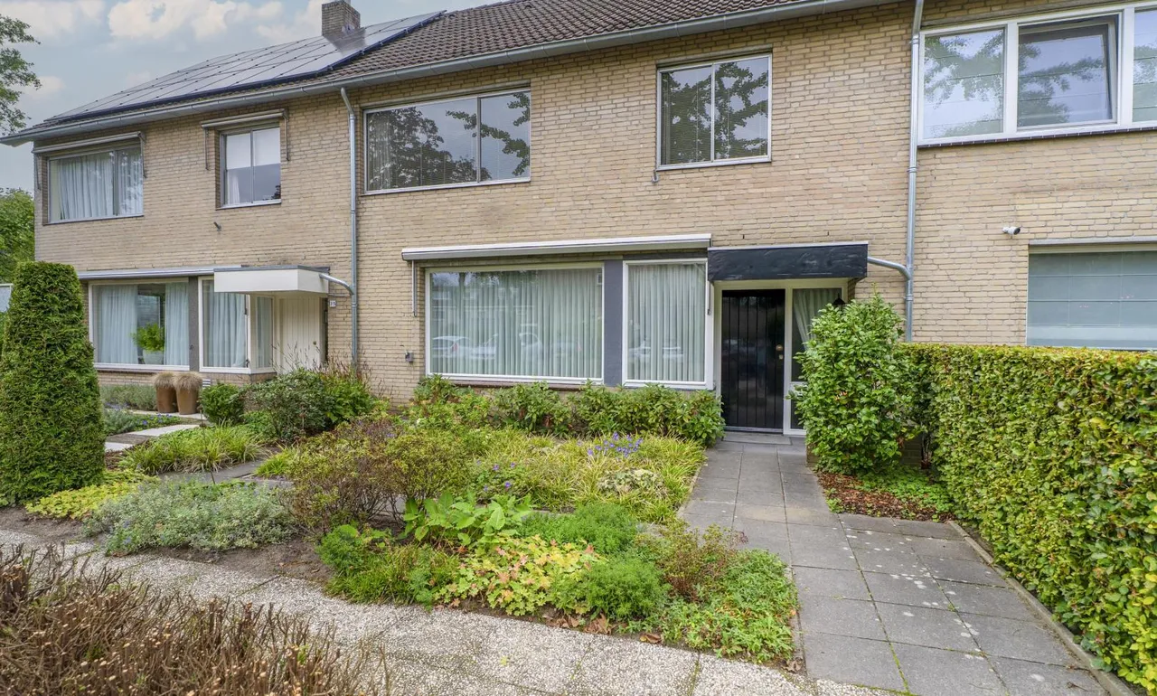 Tussenwoning te koop: Rembrandt van Rijnlaan 37, Berkel-Enschot