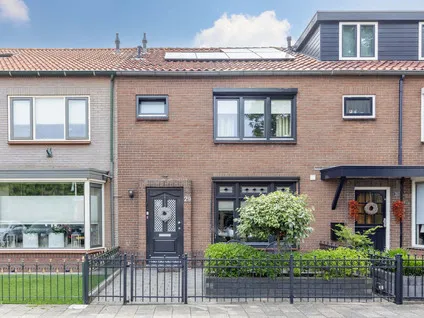 Terraced house for sale: Rembrandt van Rijnstraat 29, Bunschoten Bunschoten-Spakenburg