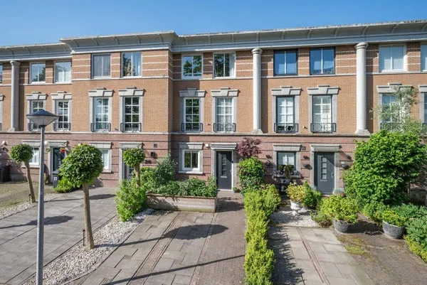 Terraced house for sale: Rembrandtlaan 25, Oosteindsche Ackers Bergschenhoek