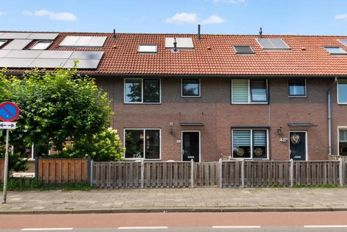 Tussenwoning te koop: Rembrandtlaan 48B, Schilderskwartier Woerden