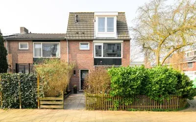 Hoekwoning te koop: Rembrandtlaan 49, Vlietwijk Voorschoten