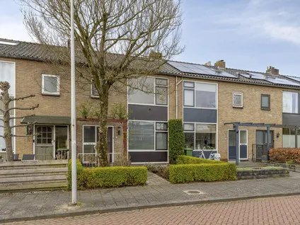 Tussenwoning te koop: Rembrandtlaan 64, Nieuwe Sloot Alphen Aan Den Rijn