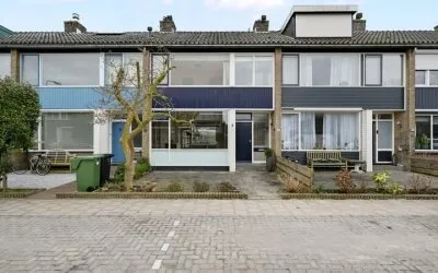 Tussenwoning te koop: Rembrandtlaan 8, Vlietwijk Voorschoten