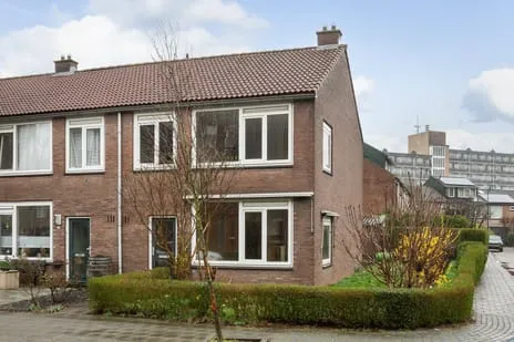Hoekwoning te koop: Rembrandtsingel 20, Schilderskwartier Maarssen