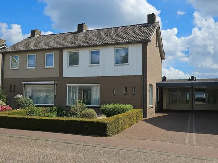 Tussenwoning te koop: Rembrandtstraat 10, Kom Vinkel Vinkel