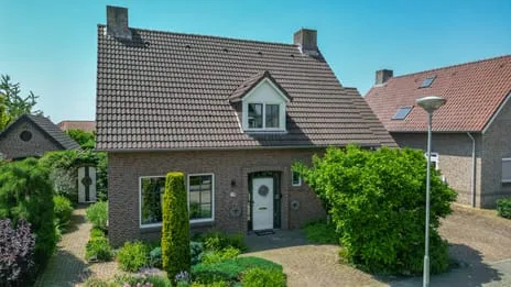 Detached house for sale: Rembrandtstraat 61, Diepenbroek Baarlo (Li)